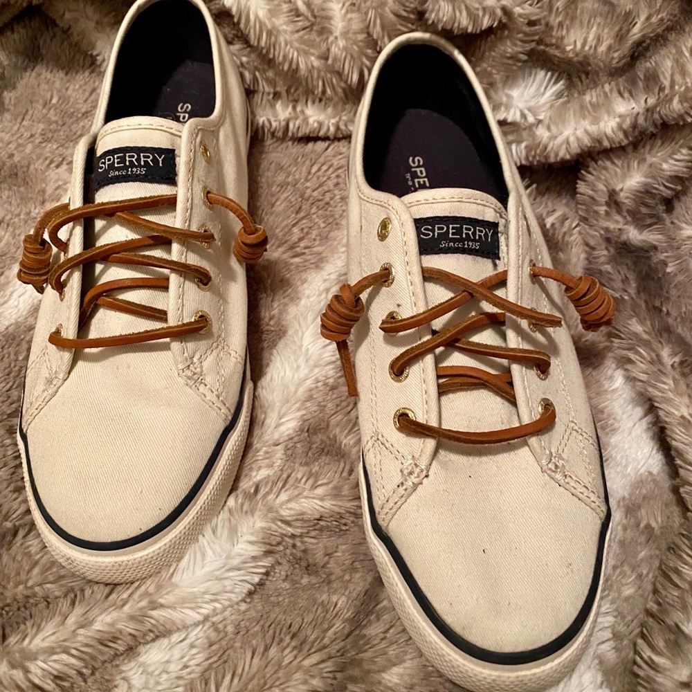 Sperry Boat Shoes (size 8.5) creamy/white